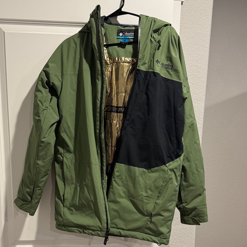 Columbia Men's Olive and Black Ski Jacket